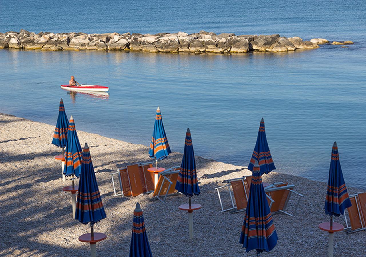 Camping Village Degli Ulivi Mattinata Eksteriør billede