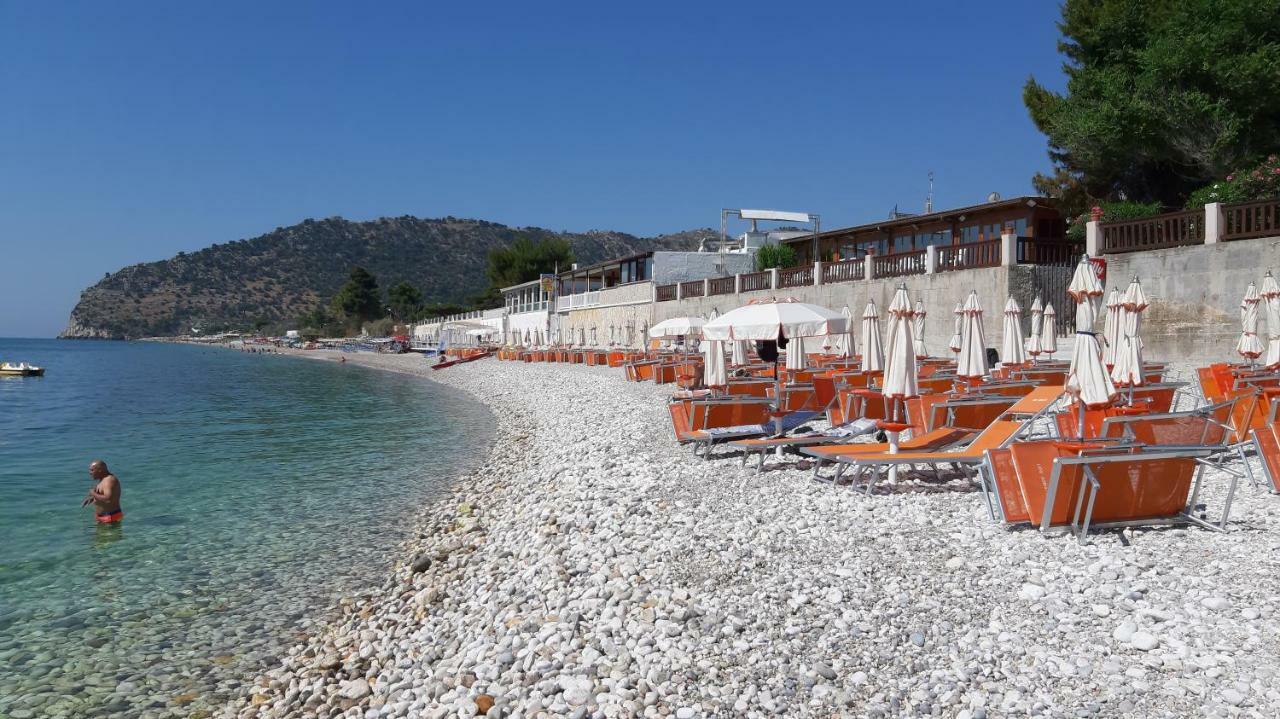 Camping Village Degli Ulivi Mattinata Eksteriør billede