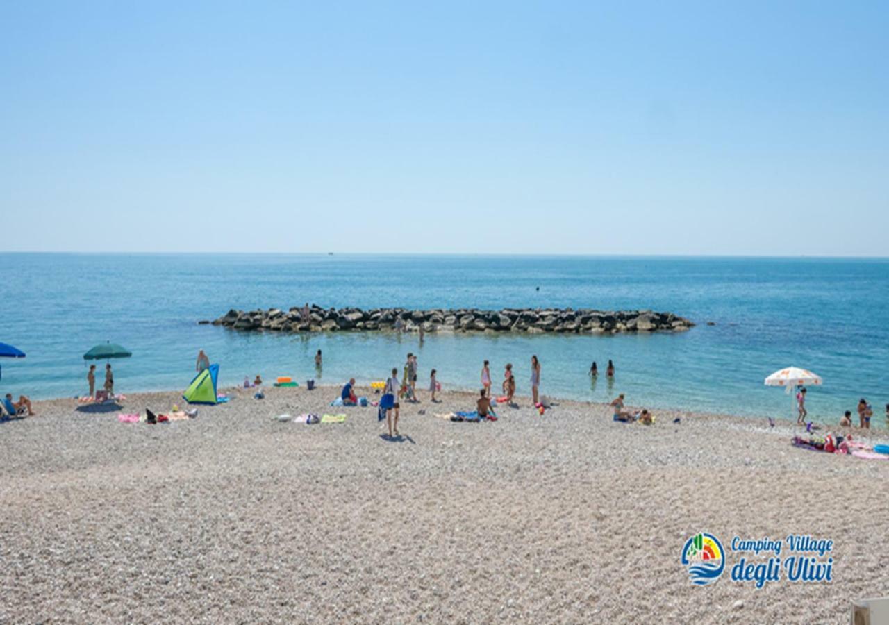 Camping Village Degli Ulivi Mattinata Eksteriør billede